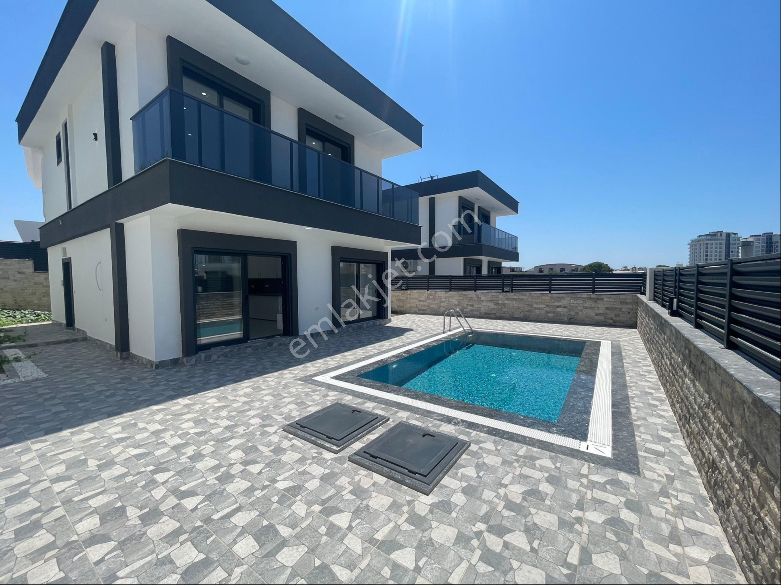 Altınkum’da Satılık Lüks Villa - Görsel 16