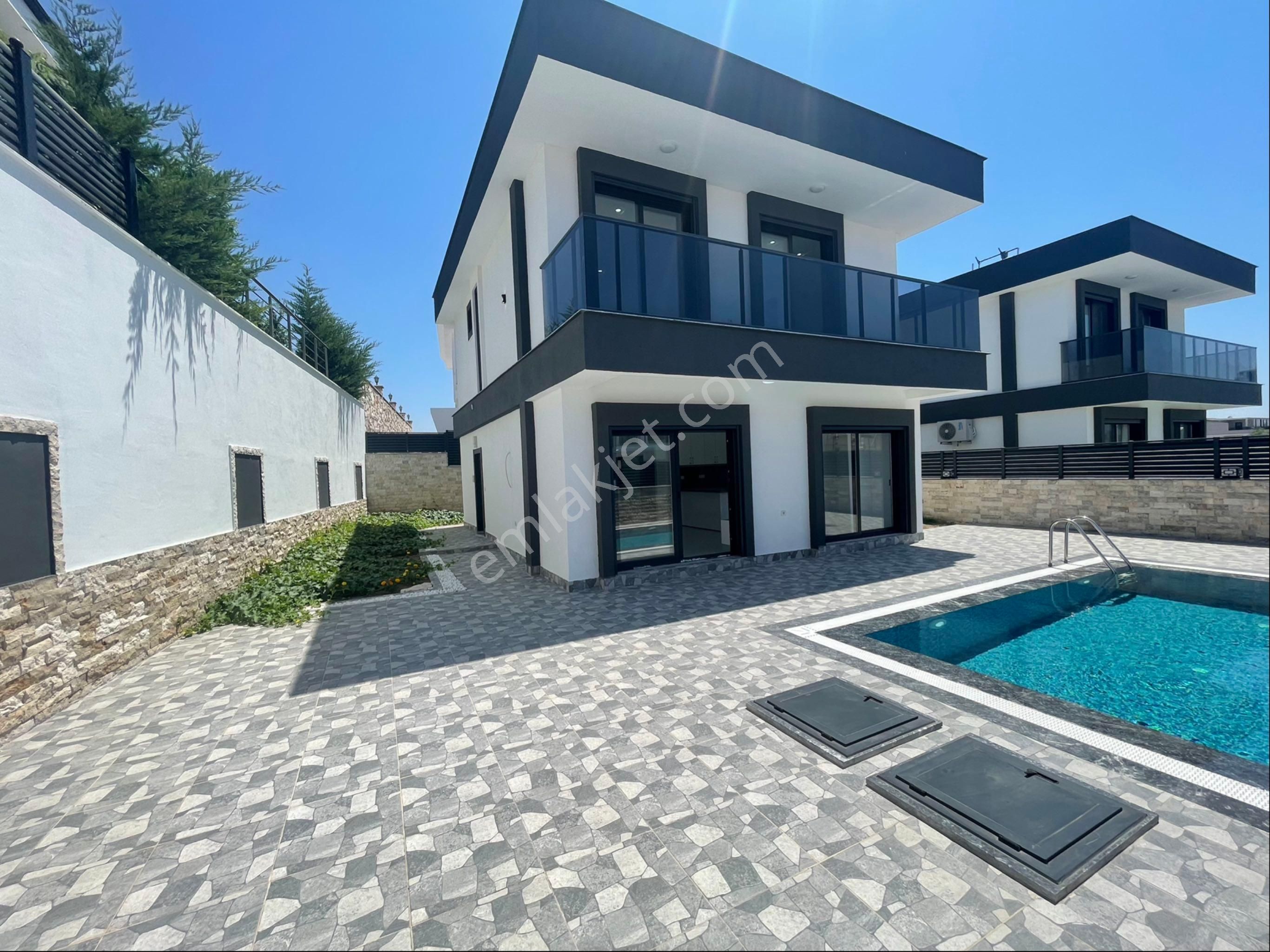 Altınkum’da Satılık Lüks Villa - Görsel 17