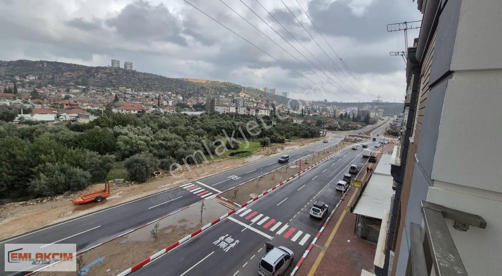 Şehir Hastanesi Yanı Site De 2+1 Arakat Satılık