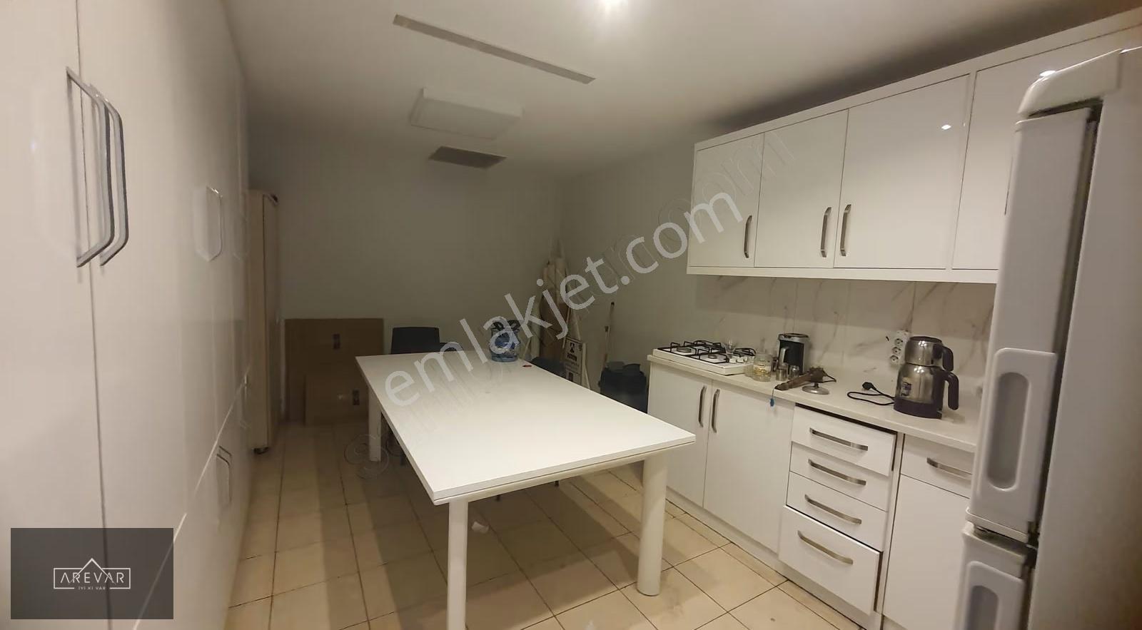 Arevar'dan Uğur Plaza Da Satılık Ofis - Görsel 15