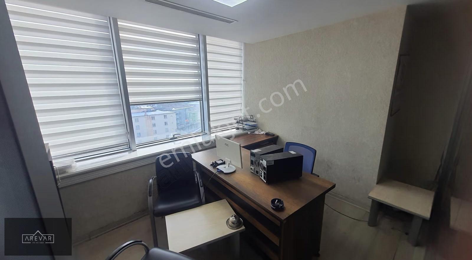Arevar'dan Uğur Plaza Da Satılık Ofis - Görsel 8