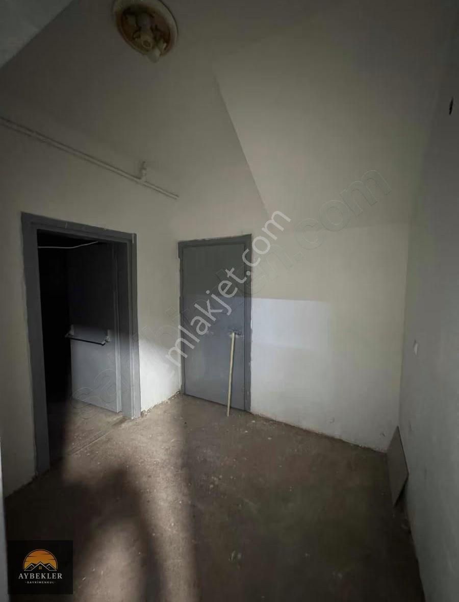 Sefaköy Tevfikbey'de 500m2 Kiralık Dükkan-işyeri - Görsel 24