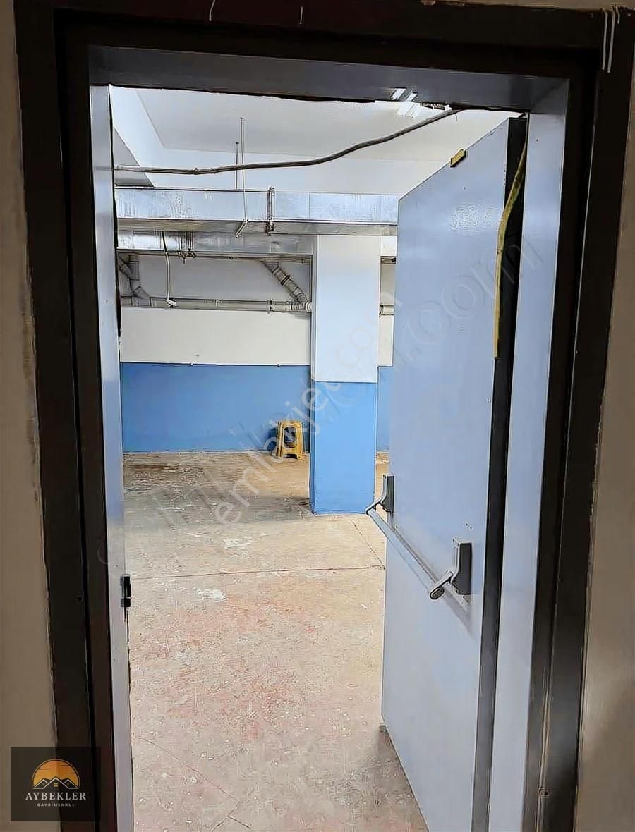 Sefaköy Tevfikbey'de 500m2 Kiralık Dükkan-işyeri - Görsel 26