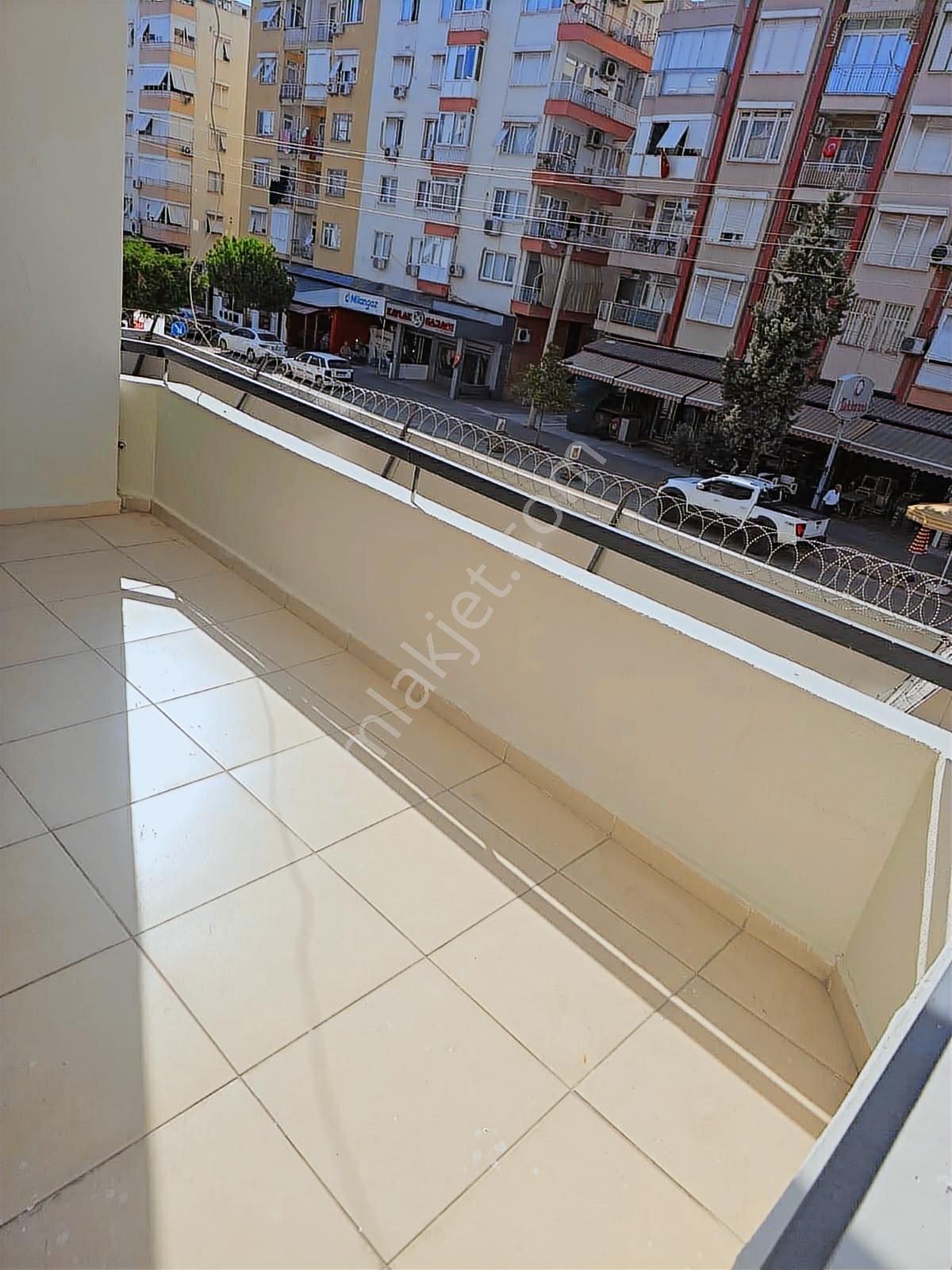 Sedir Mahallesi Zambak Caddesi'nde Asansörlü 3+1 Satılık Daire - Görsel 7