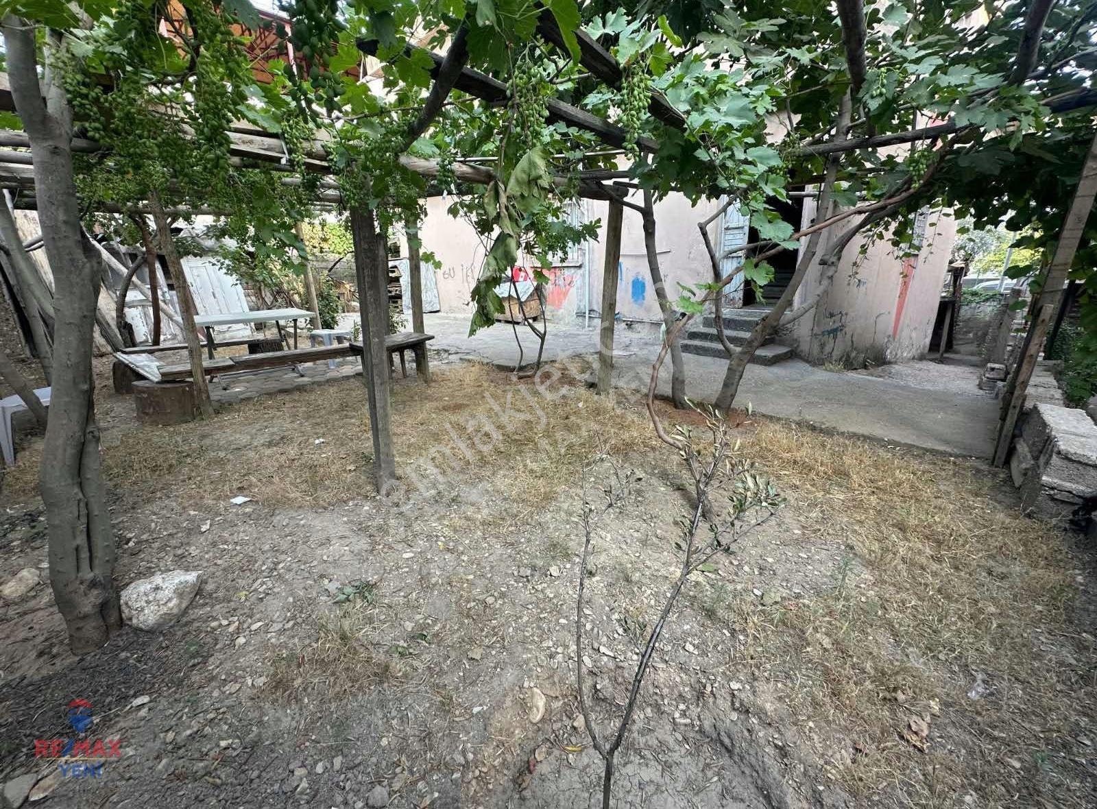 Namık Kemal Mahallesinde Satlık 2 Katlı Müstakil Ev - Görsel 2