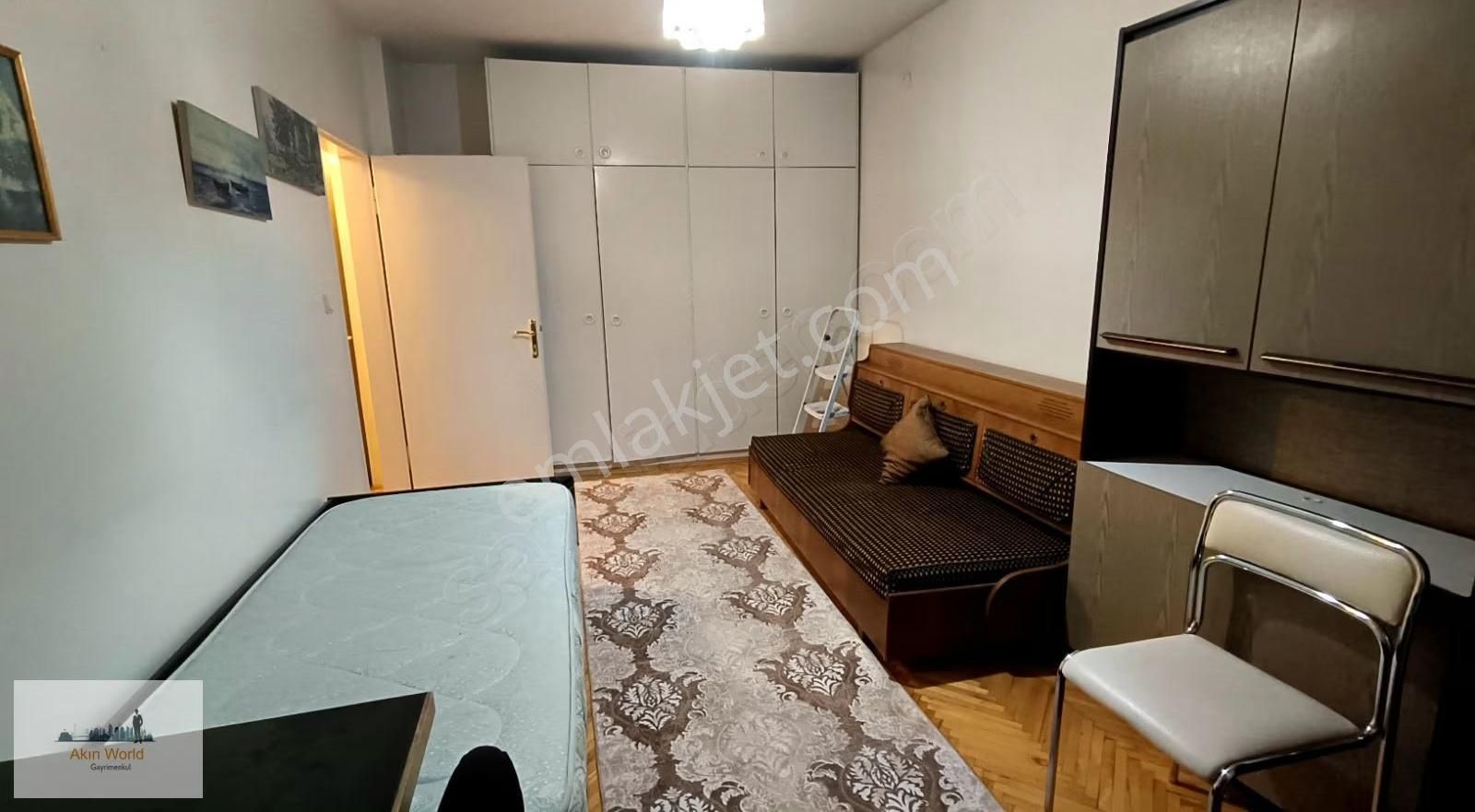 Çankaya Sitesinde 2+1 Eşyalı Ara Katta Daire - Görsel 9