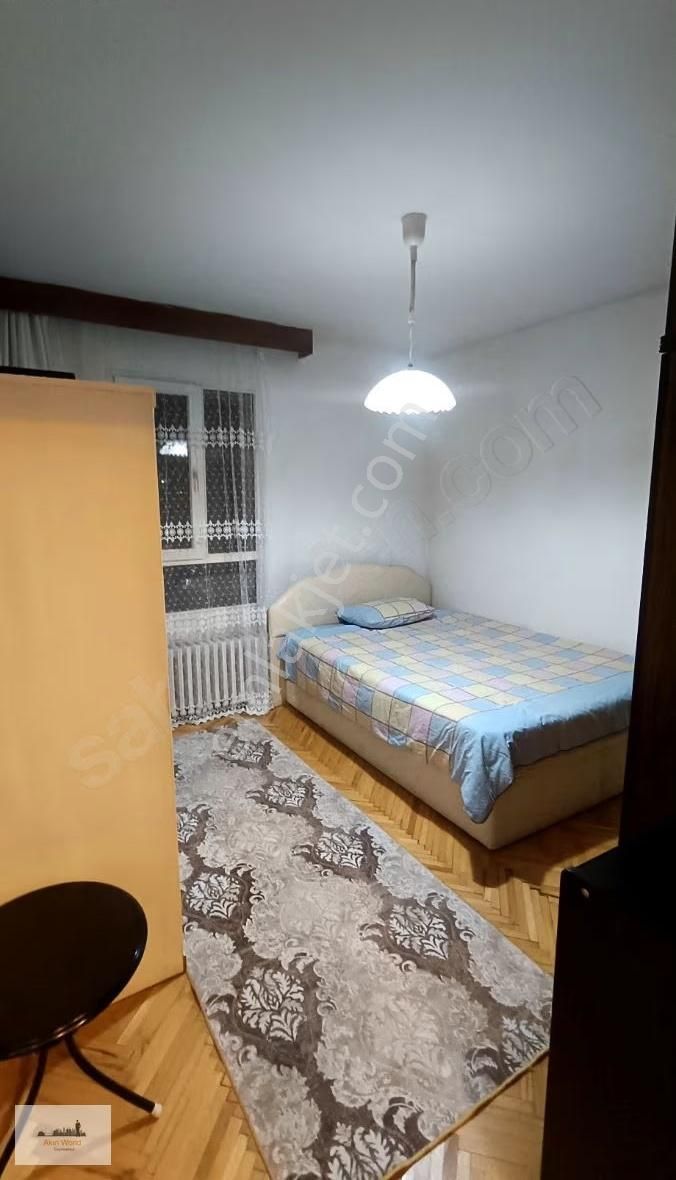 Çankaya Sitesinde 2+1 Eşyalı Ara Katta Daire - Görsel 13