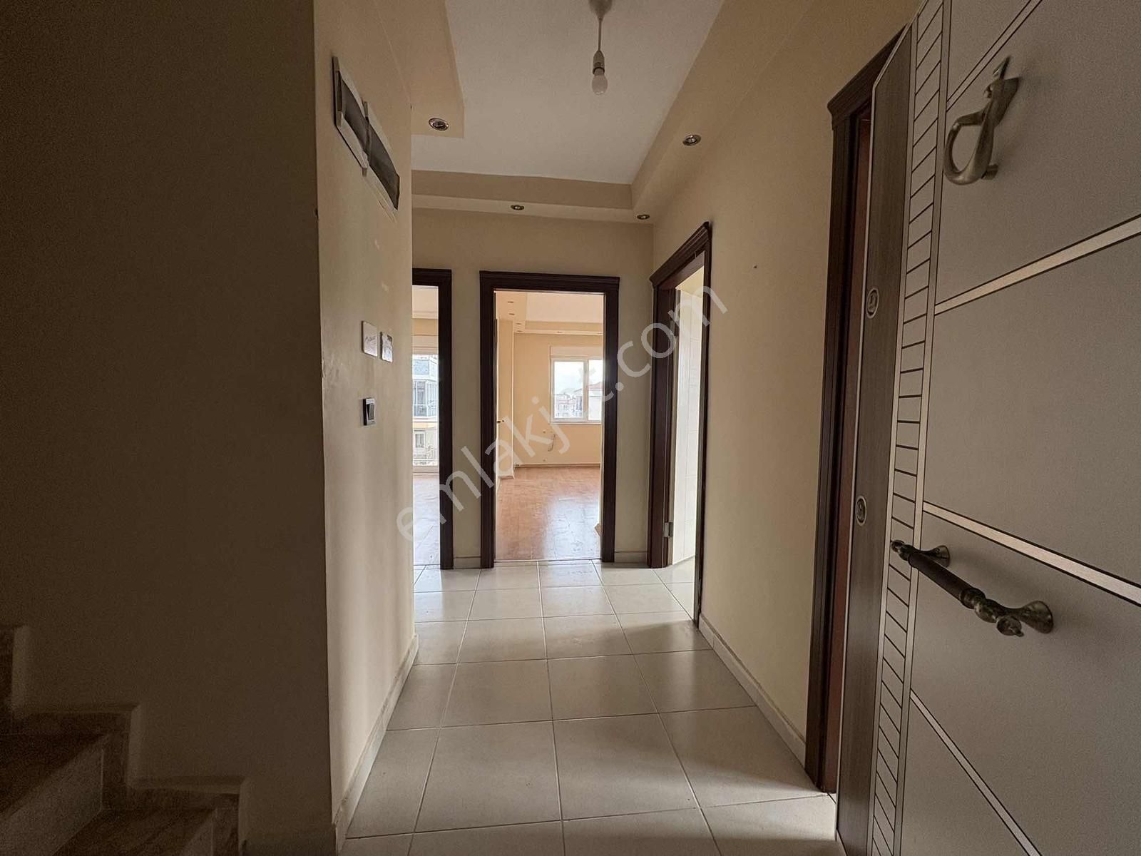 Ahatlı'da 50 Metre Teraslı 3+1 Eşyasız Kiralık Dubleks Daire - Görsel 10