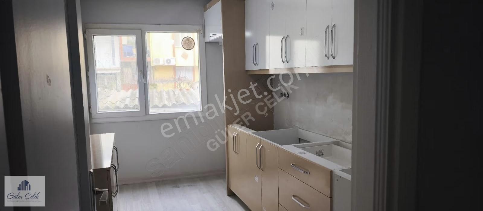 Kiralık Örnekköy'de Yenilenmiş 2+1 Daire