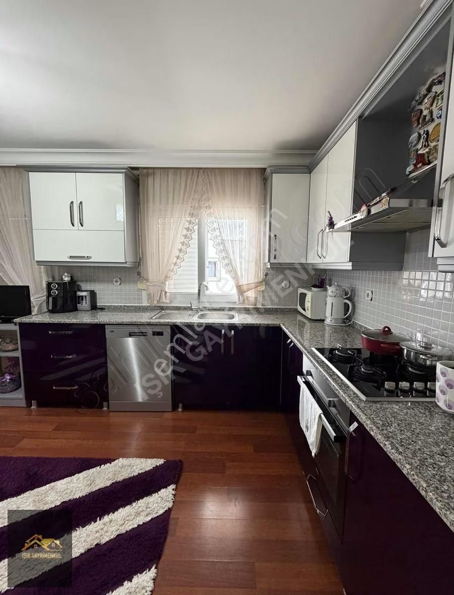 Işık Gayrimenkul'den Satılık Köşe Konumlu Büyük 3+1 Daire - Görsel 7