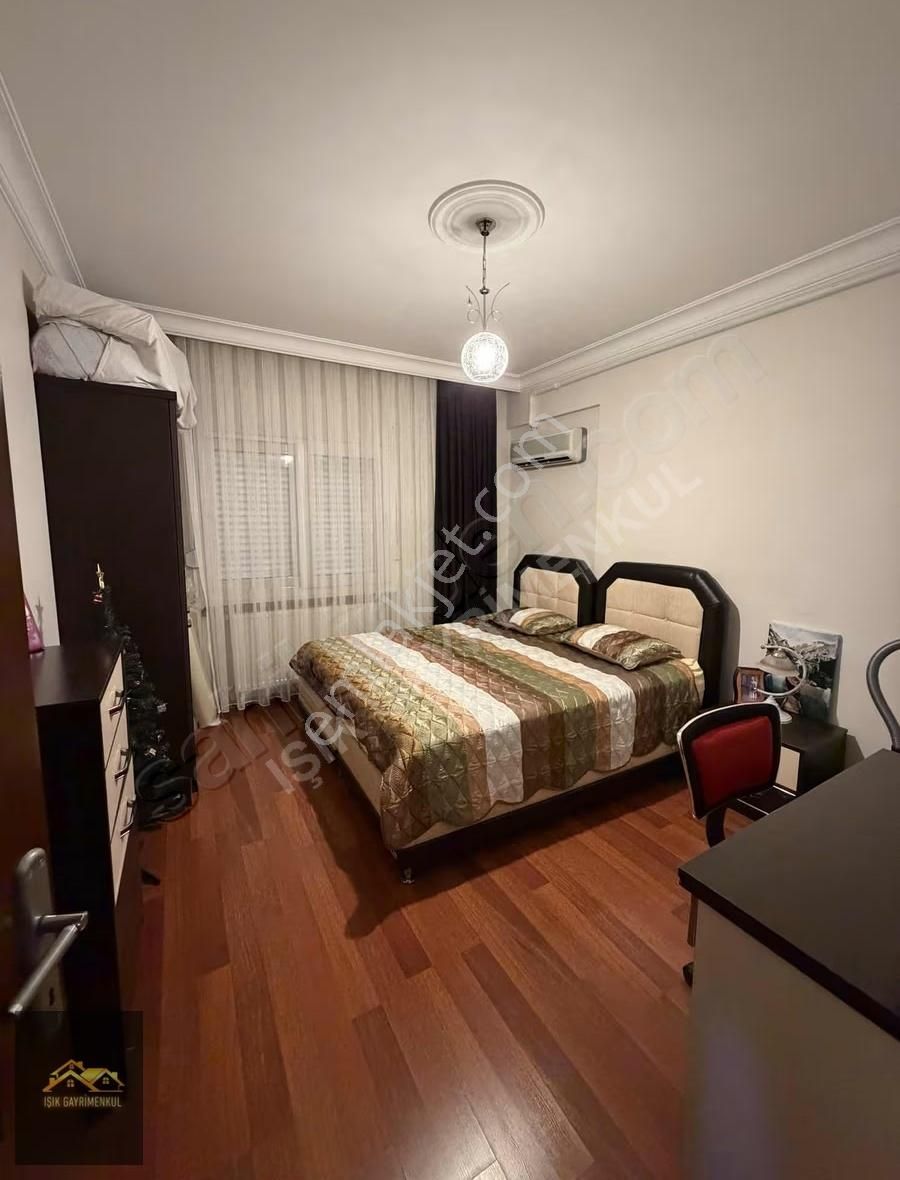 Işık Gayrimenkul'den Satılık Köşe Konumlu Büyük 3+1 Daire - Görsel 4