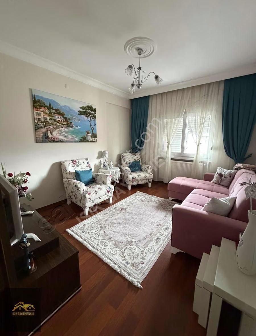 Işık Gayrimenkul'den Satılık Köşe Konumlu Büyük 3+1 Daire - Görsel 12