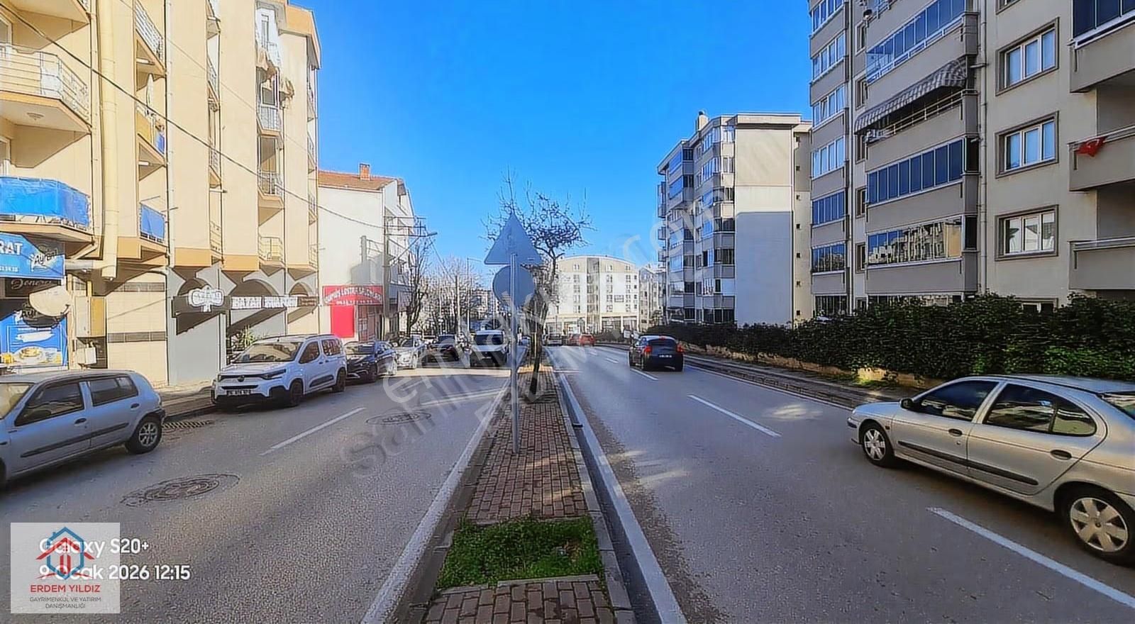 Beşevler Merkezde Satılık Kat Mülkiyetli 2+1 Daire