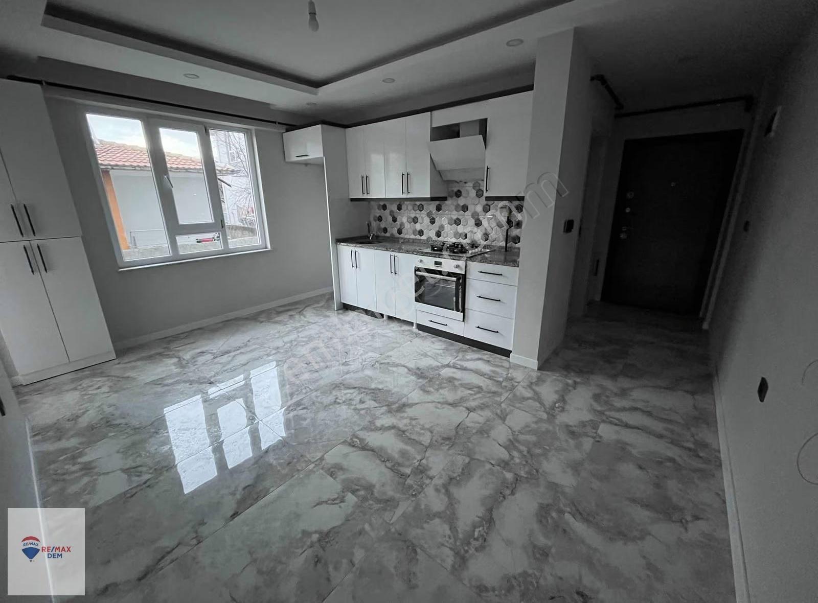 Remax Dem'den Halitpaşa Mahallesinde Satılık 1+1 Daire - Görsel 9
