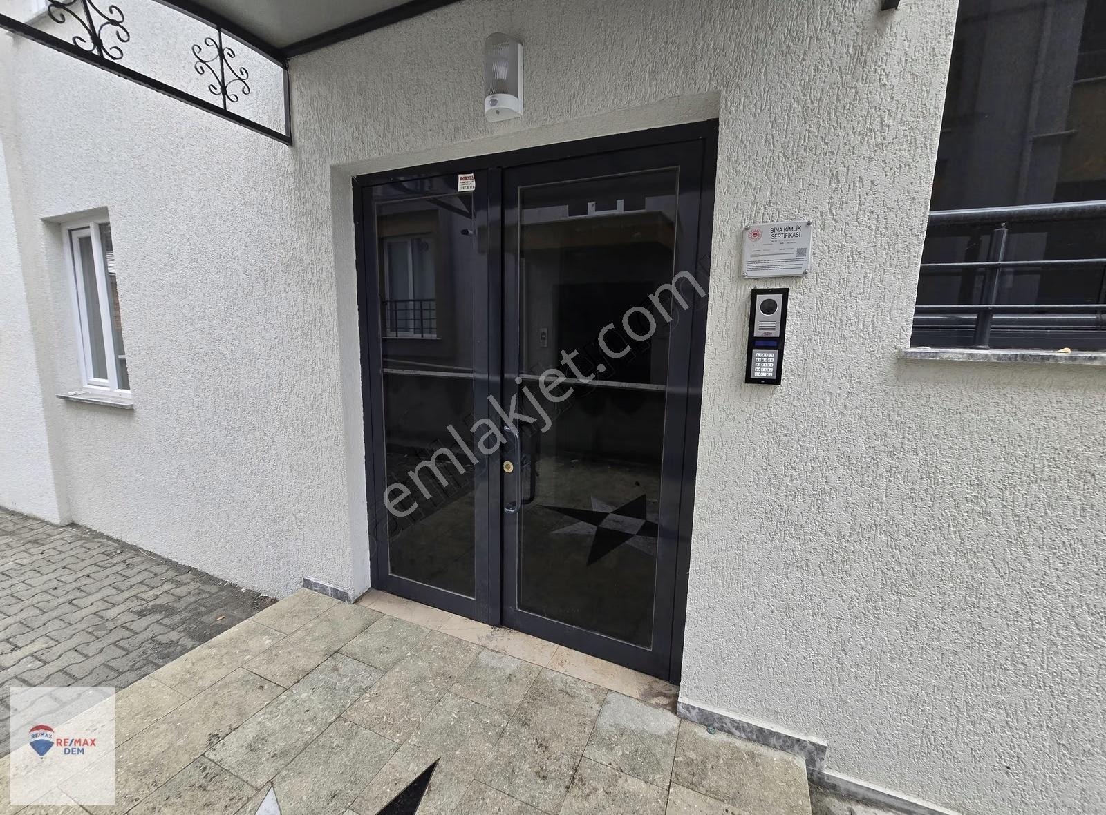 Remax Dem'den Halitpaşa Mah.yerden Isıt.full Eşyalı 1+1kiracılı - Görsel 2