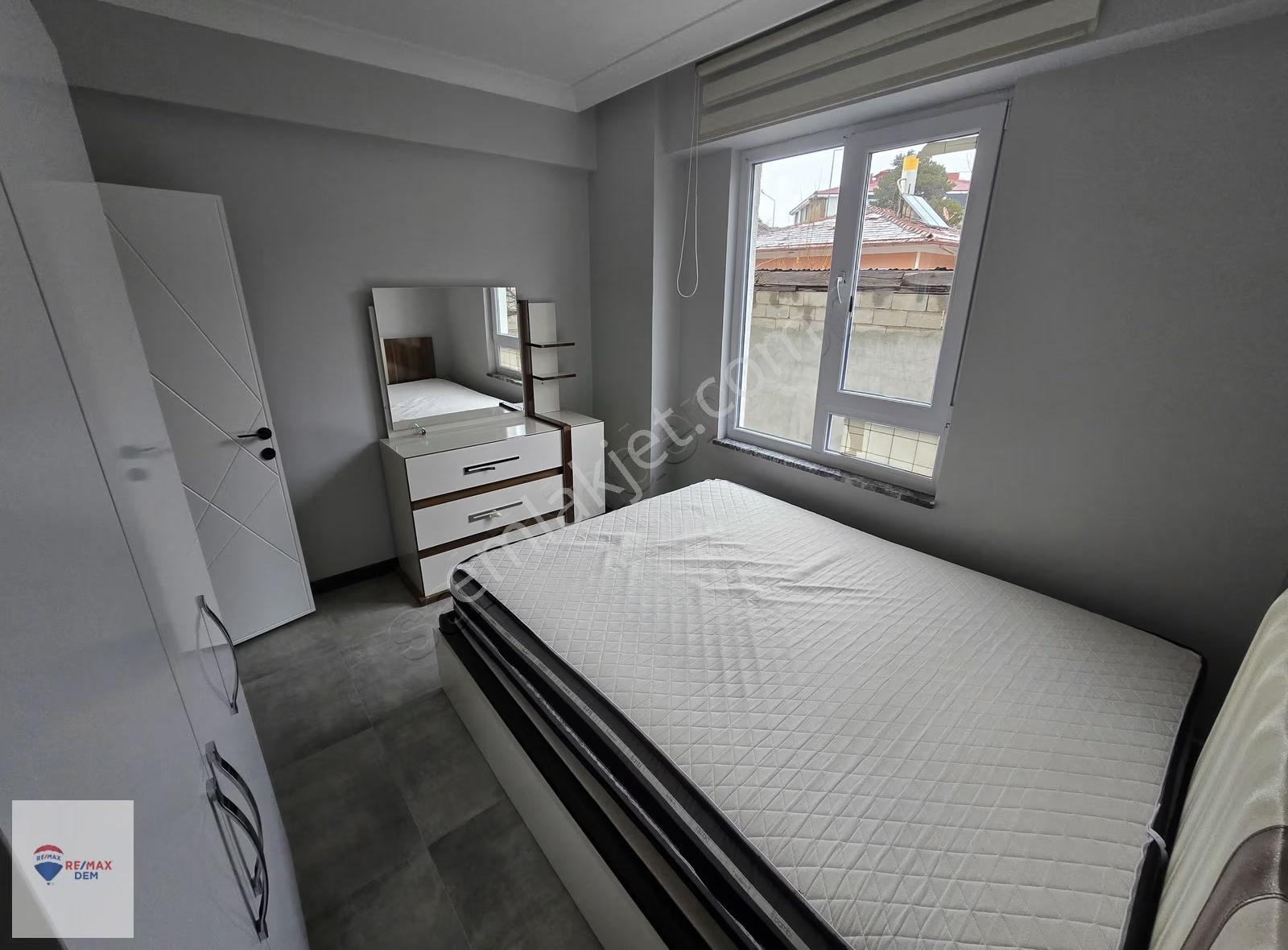 Remax Dem'den Halitpaşa Mah.yerden Isıt.full Eşyalı 1+1kiracılı - Görsel 12