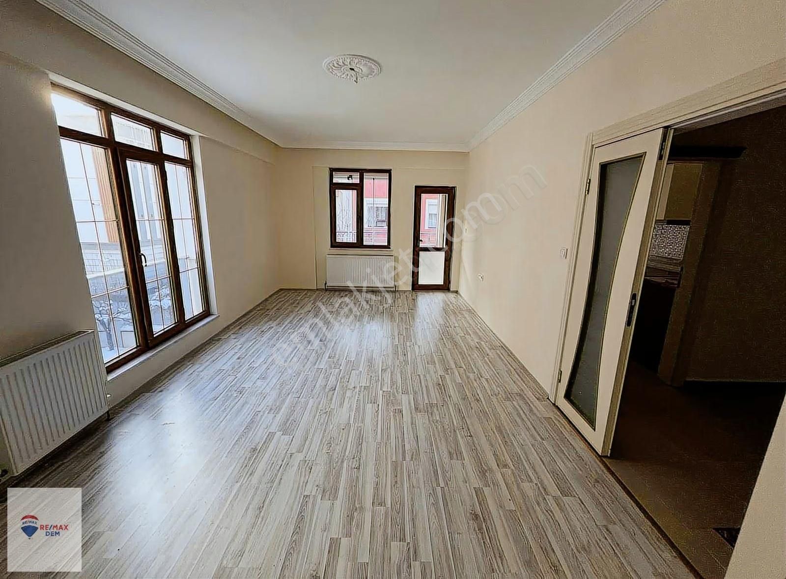 Remax Dem'den Kazım Karabekir Mah Ferah 3+1 Kiralık Daire - Görsel 6