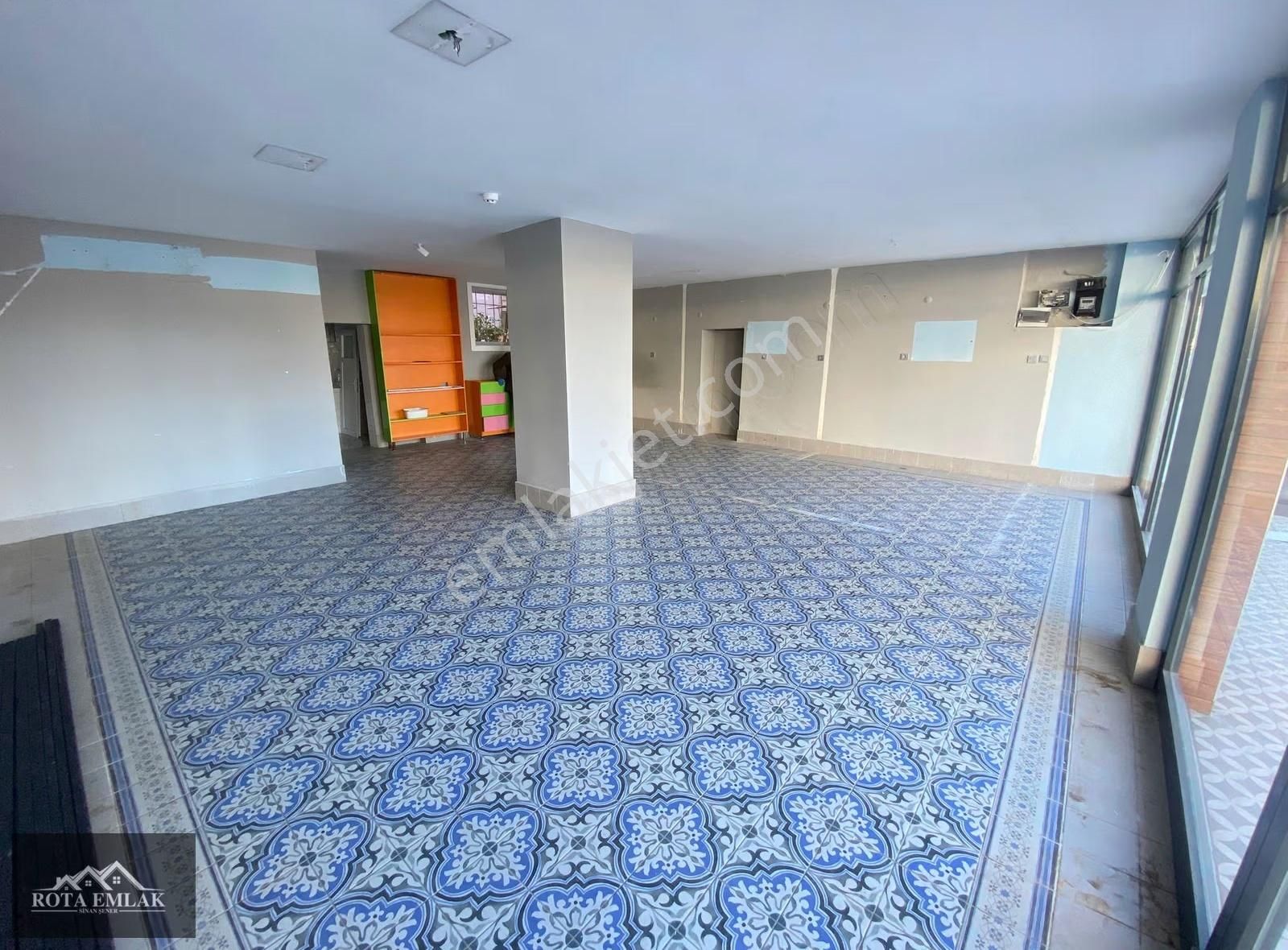 Okyanus Koleji Karşısı Kiralık Dükkan - Görsel 9