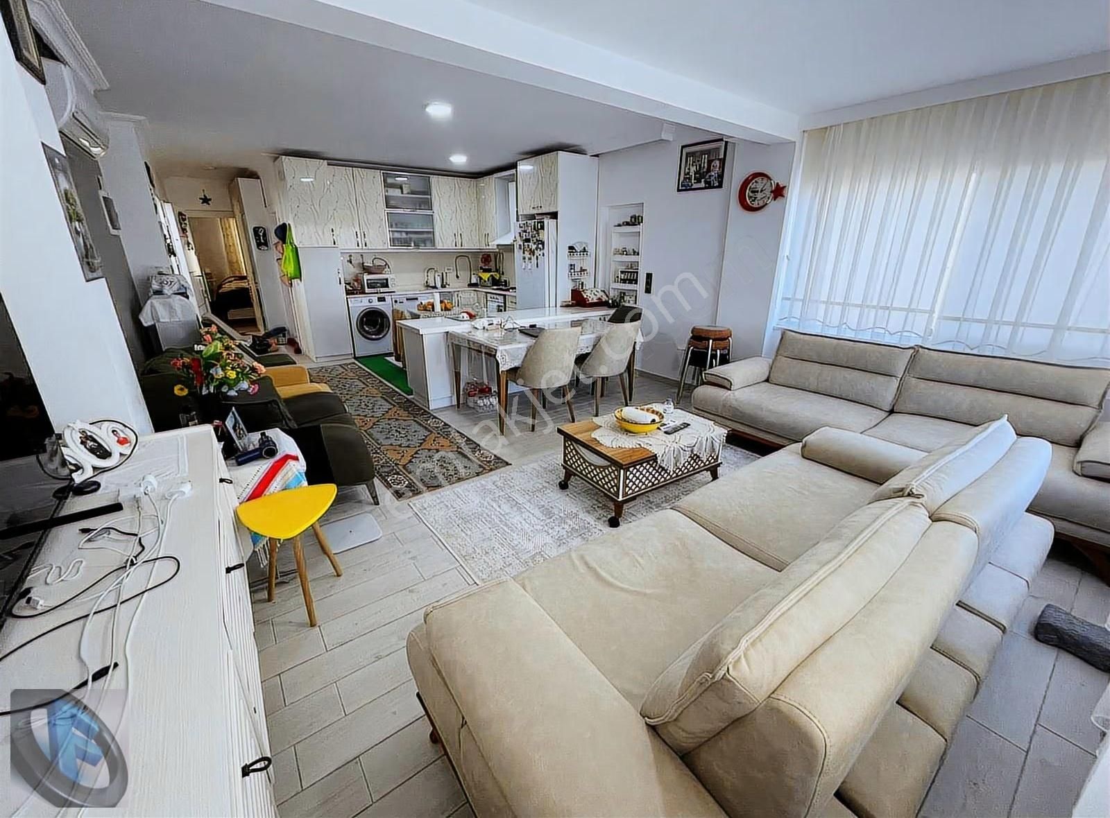 Favori'den 3+1 Tek Tapu Ebeveny Banyolu 2 Daire Merkeze Yakın