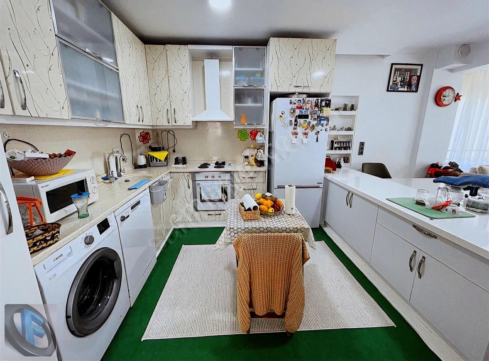 Favori'den 3+1 Tek Tapu Ebeveny Banyolu 2 Daire Merkeze Yakın - Görsel 9