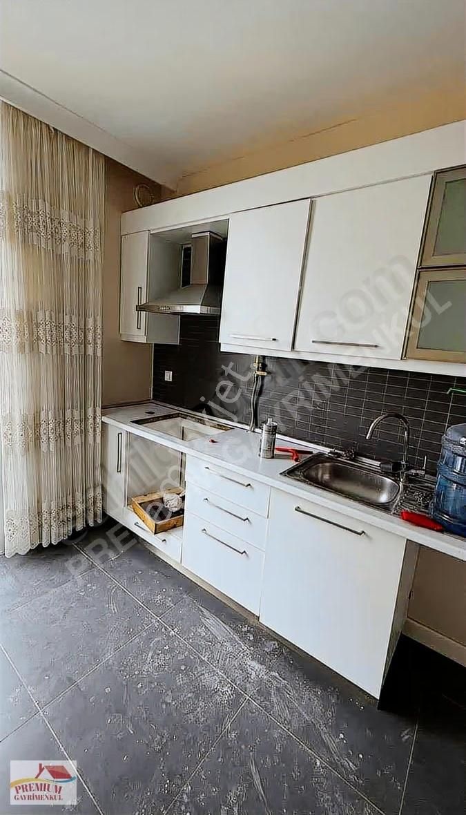 Başakşehir Emlakkonut Balkonlu Kiralık Daire 2+1 - Görsel 2
