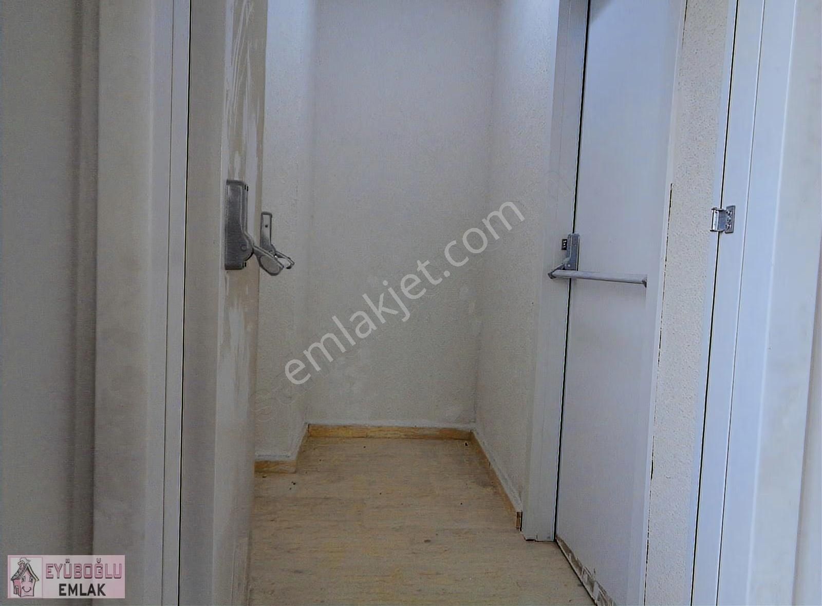 Adatepe Sahilde Marmaray Ve Caddeye Yakın Yeni Lüx Binada 3+1 Ko - Görsel 17