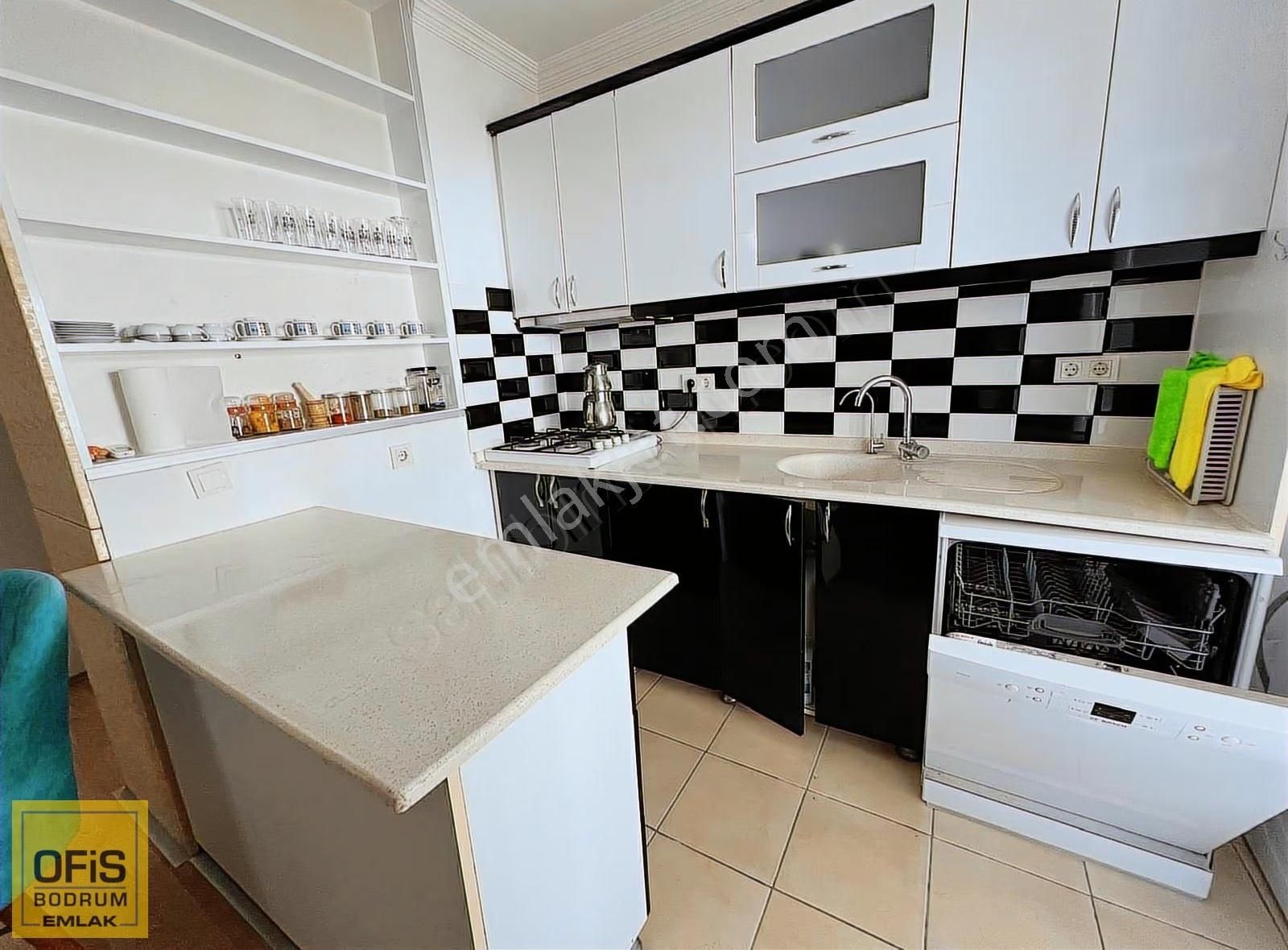 Bodrum Turgutreis'te Eşyalı Kiralık 3+1 Bahçe Katı Daire - Görsel 13