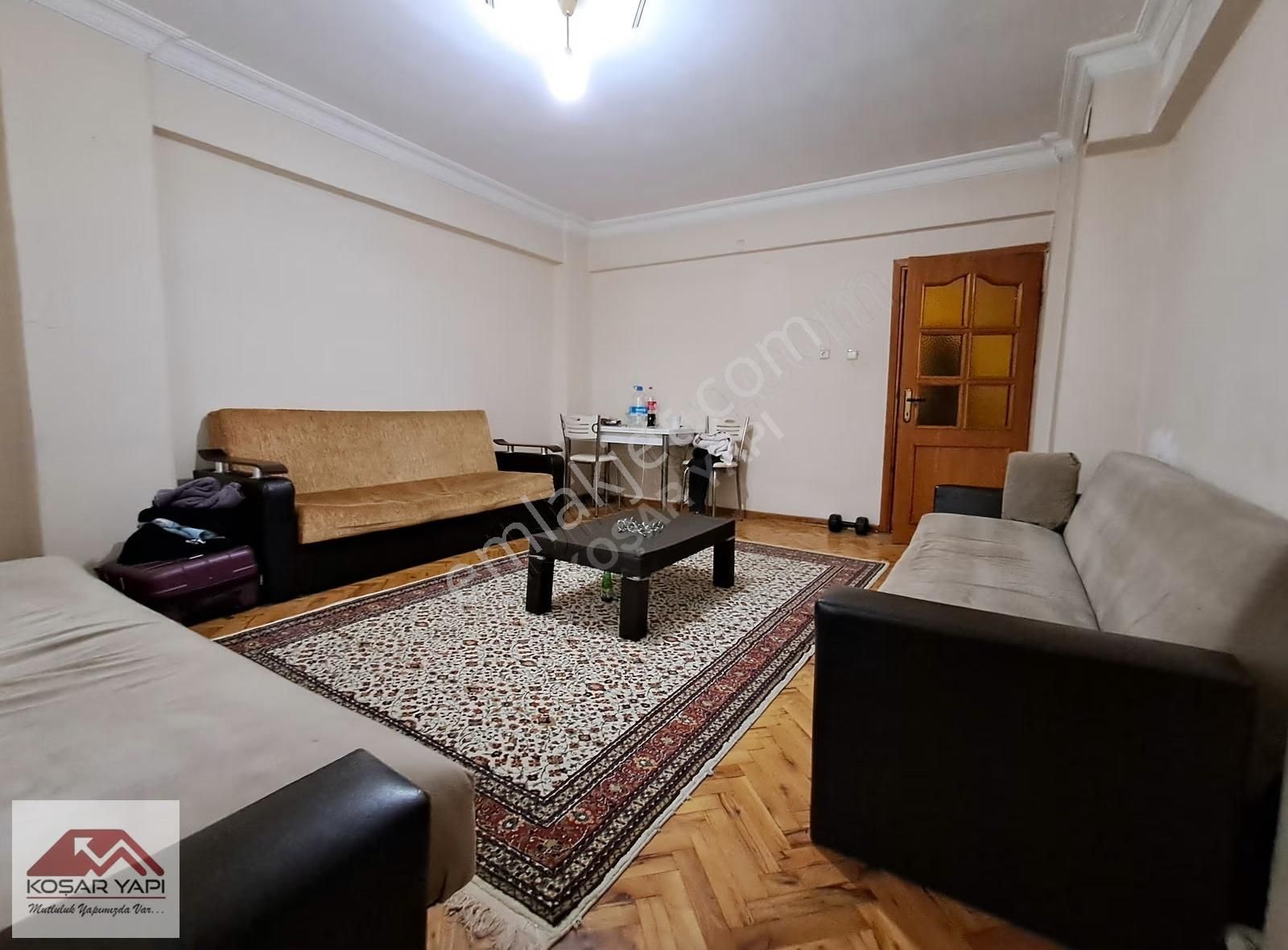 Bahçelievler Çeşme Sok Yakını Satılık 3+1 Daire 3200000 Tl