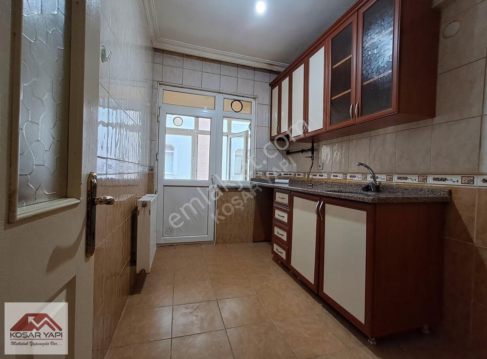 Bağcılar Barbaros Mah 228 Sok Satılık 2+1 Daire 4500000 Tl