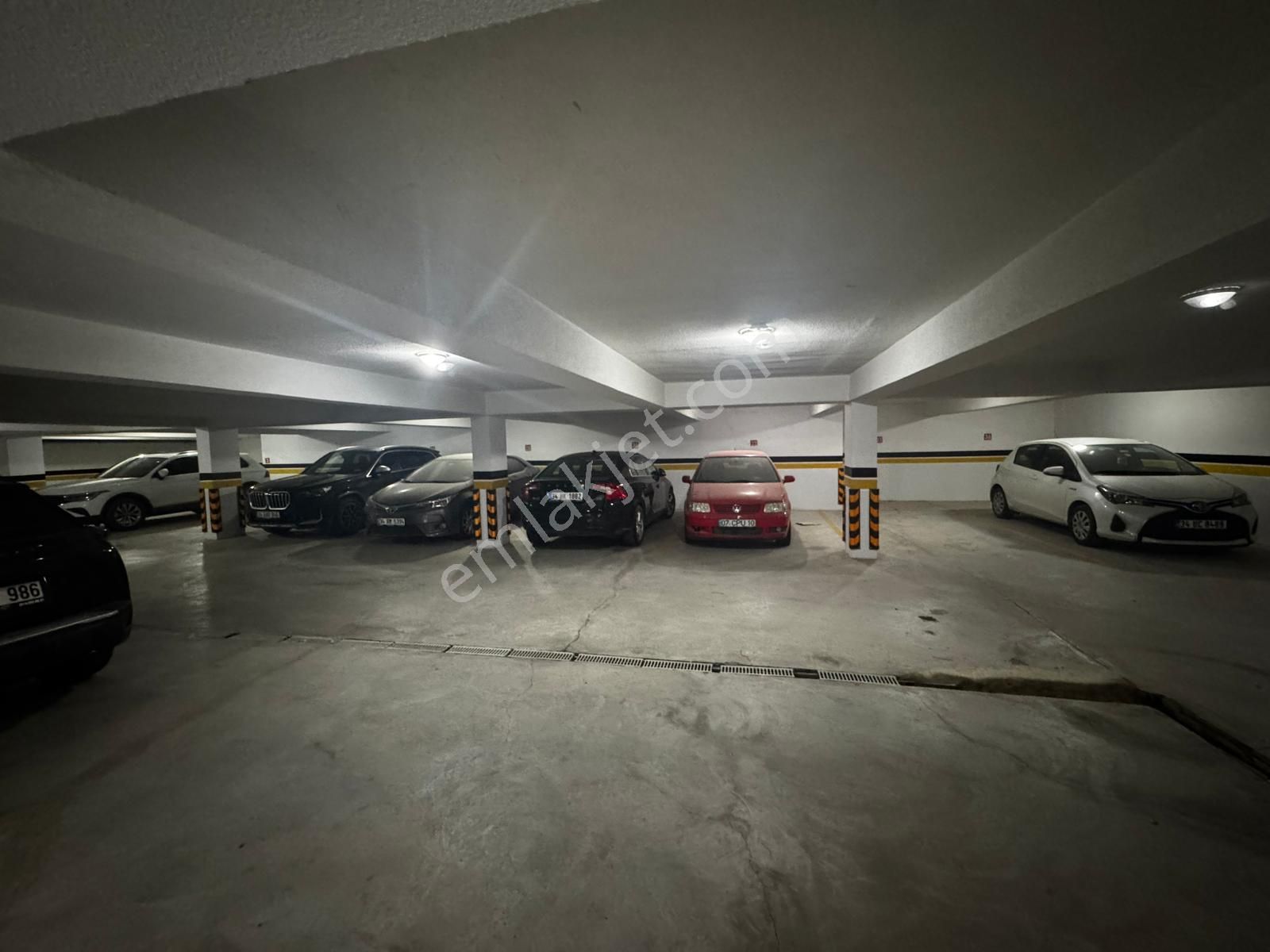 Ethemefendi Cadde Kesişiminde 4+1 Dubleks Daire - Görsel 6