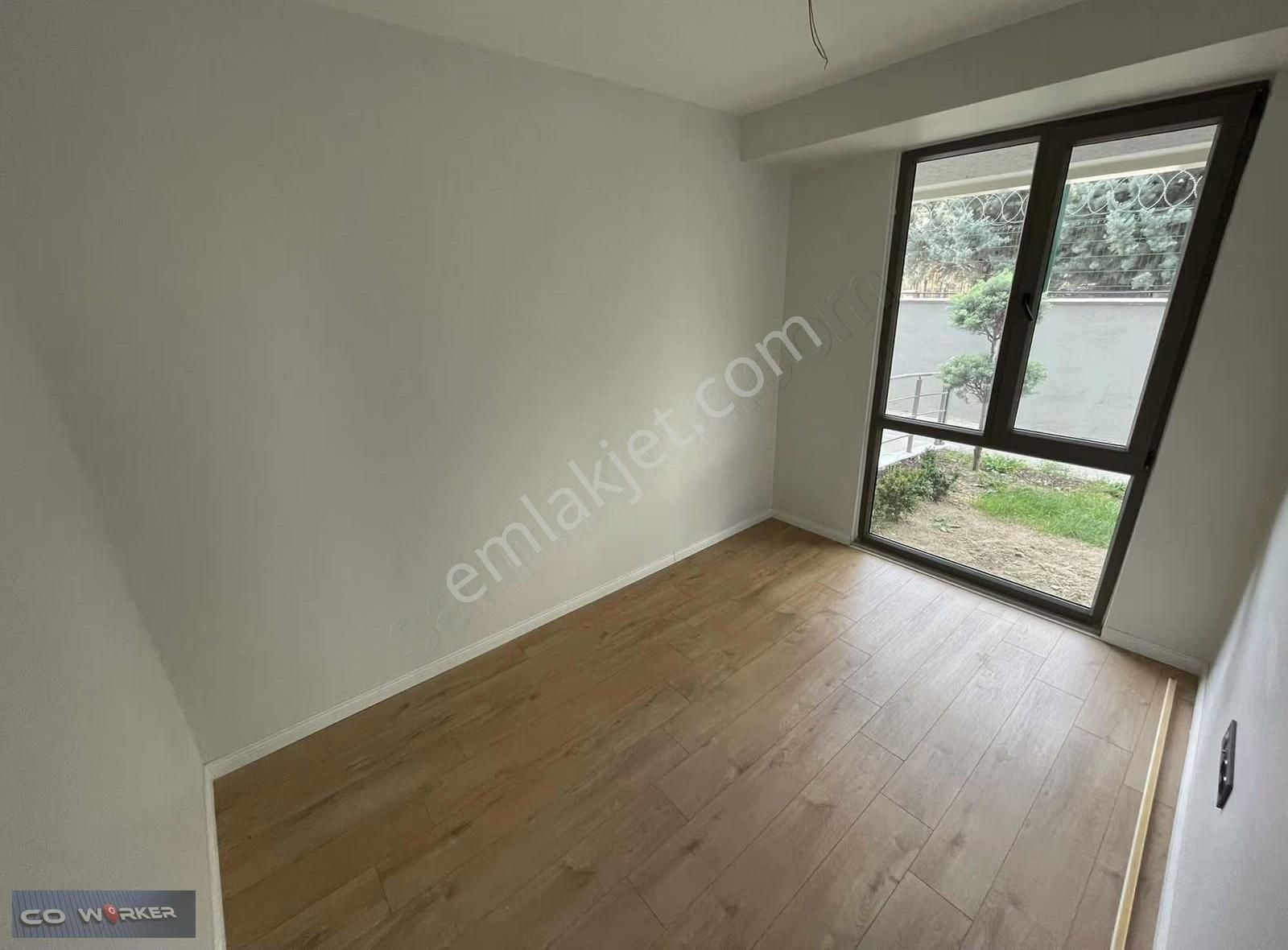 Norm Yakacık'da Site İçinde Ön & Arka Bahçeli Ferah 3+1