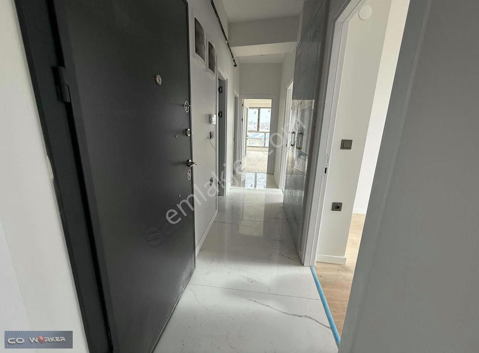 Cadde Üzeri, Site Özellikli 3+1 Lüks Daire. Tapuya İşli Otopark - Görsel 2