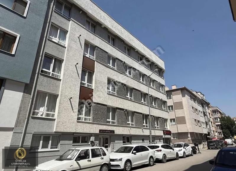 Sarılar Gayrimenkul'den Eşyalı Şehir Merkezi 1+1 Kiralık Daire