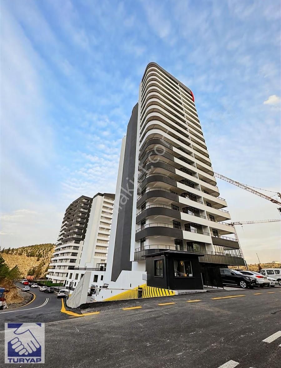 Eskişehir Yolunda Metroya Yakın Büyük Tip Kiralık Daire