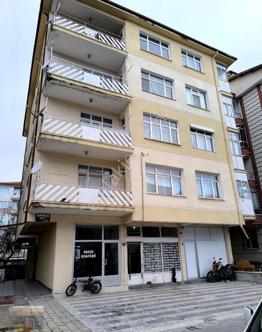 2. İstasyon Cd. Üzerin De,arakat 3+1 Daire