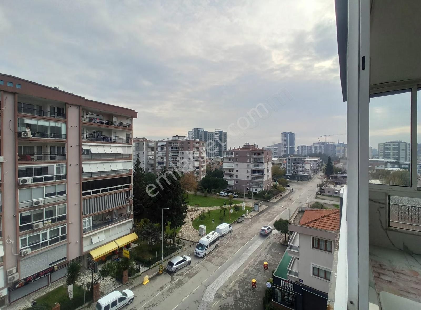 Karşıyaka Zübeyde Hanım Elit Sitesi 3+1 Geniş Daire - Görsel 8