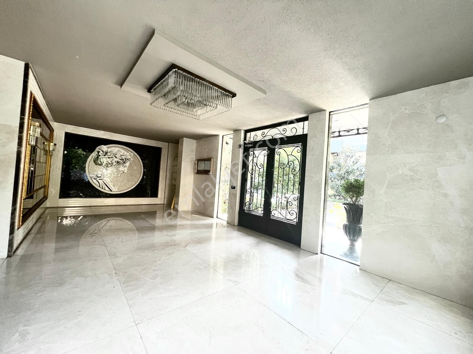 Erenköy'de Cadde Tren Arası Muhteşem Lokasyonda Satılık 3+1 Daire - Görsel 6