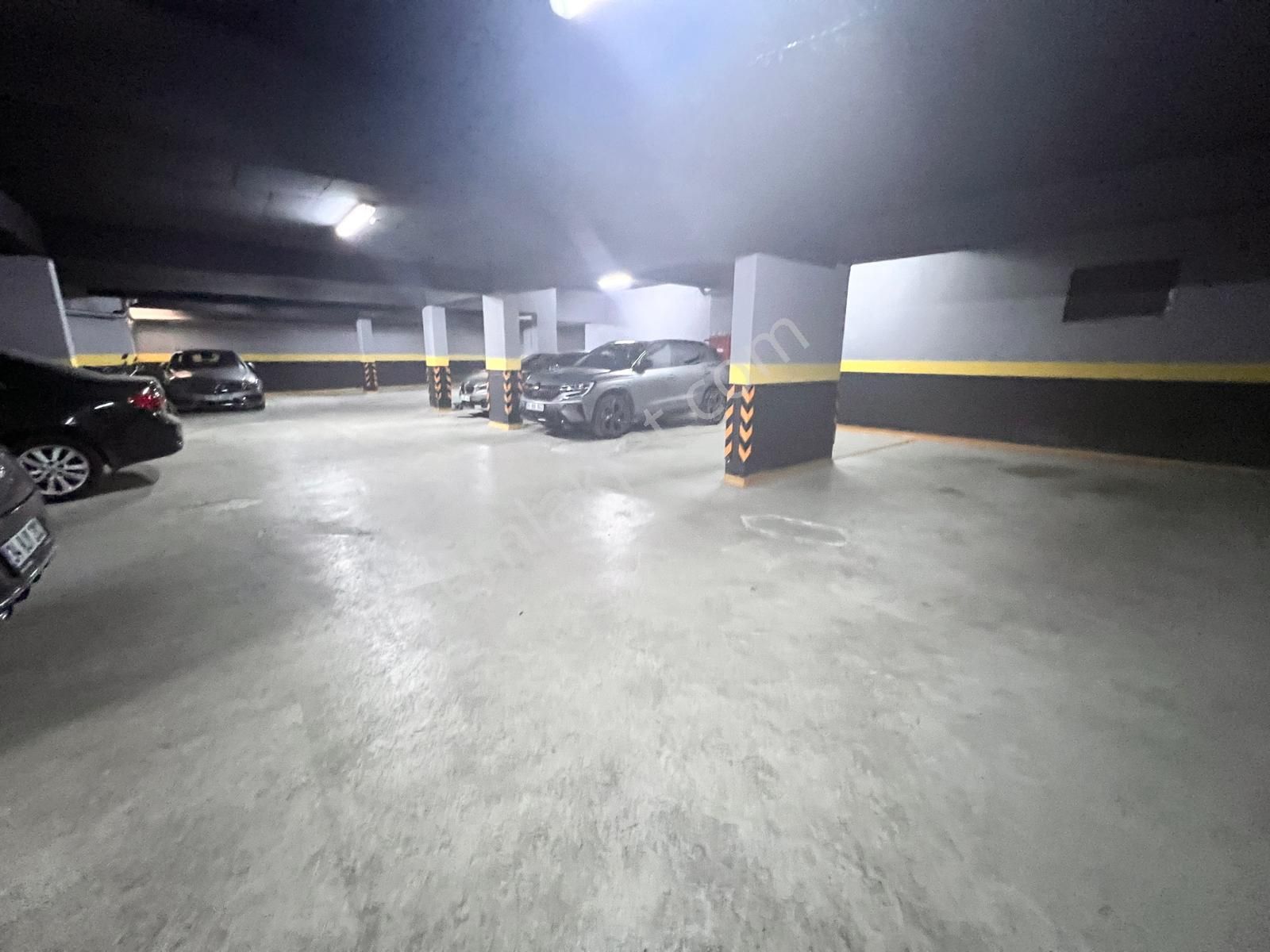 Erenköy'de Cadde Tren Arası Muhteşem Lokasyonda Satılık 3+1 Daire - Görsel 5