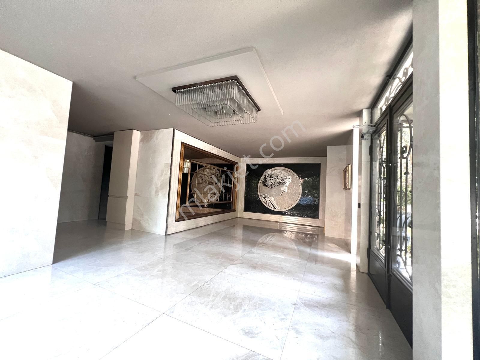 Erenköy'de Cadde Tren Arası Muhteşem Lokasyonda Satılık 3+1 Daire - Görsel 7