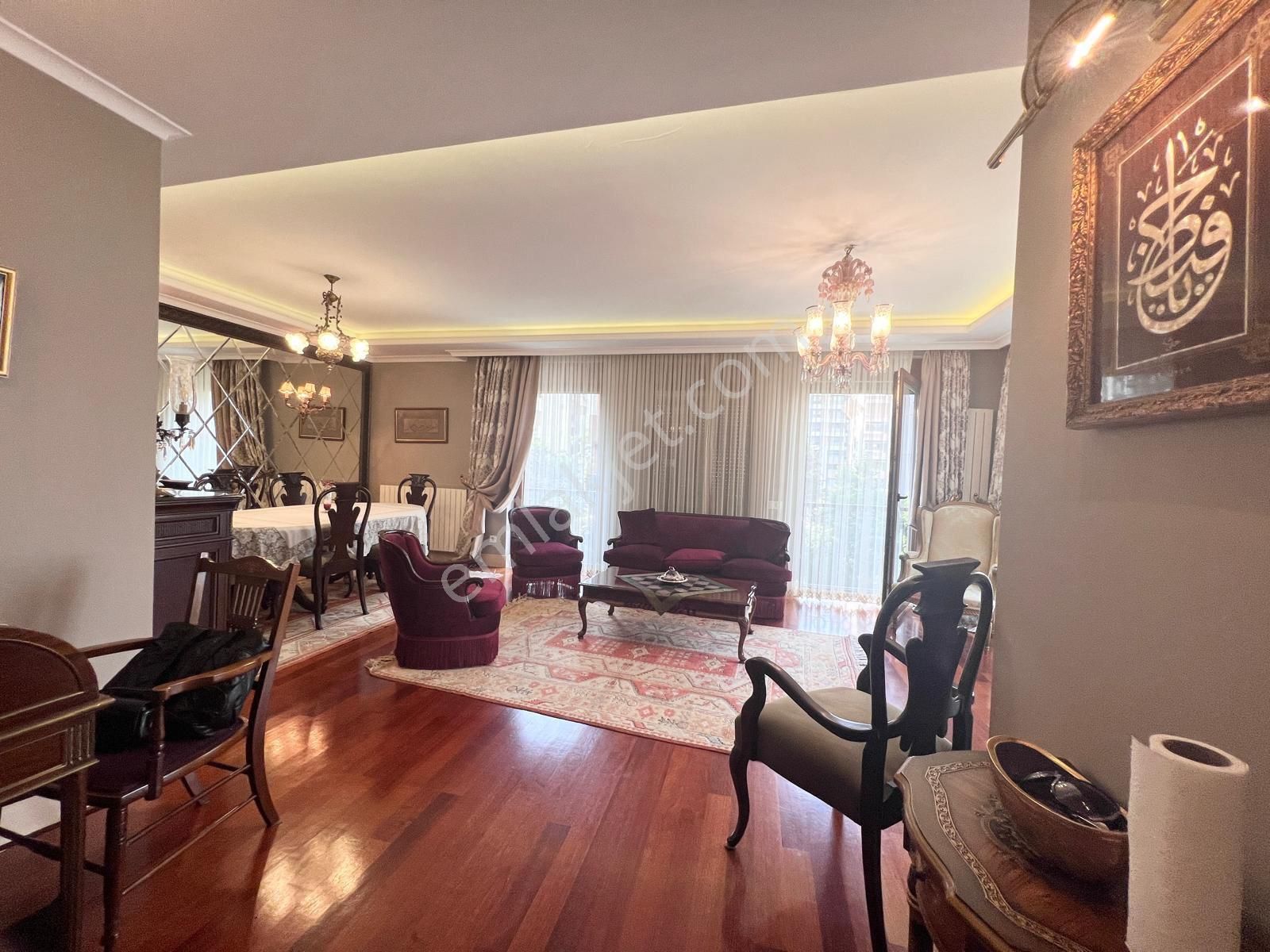 Erenköy'de Cadde Tren Arası Muhteşem Lokasyonda Satılık 3+1 Daire - Görsel 16