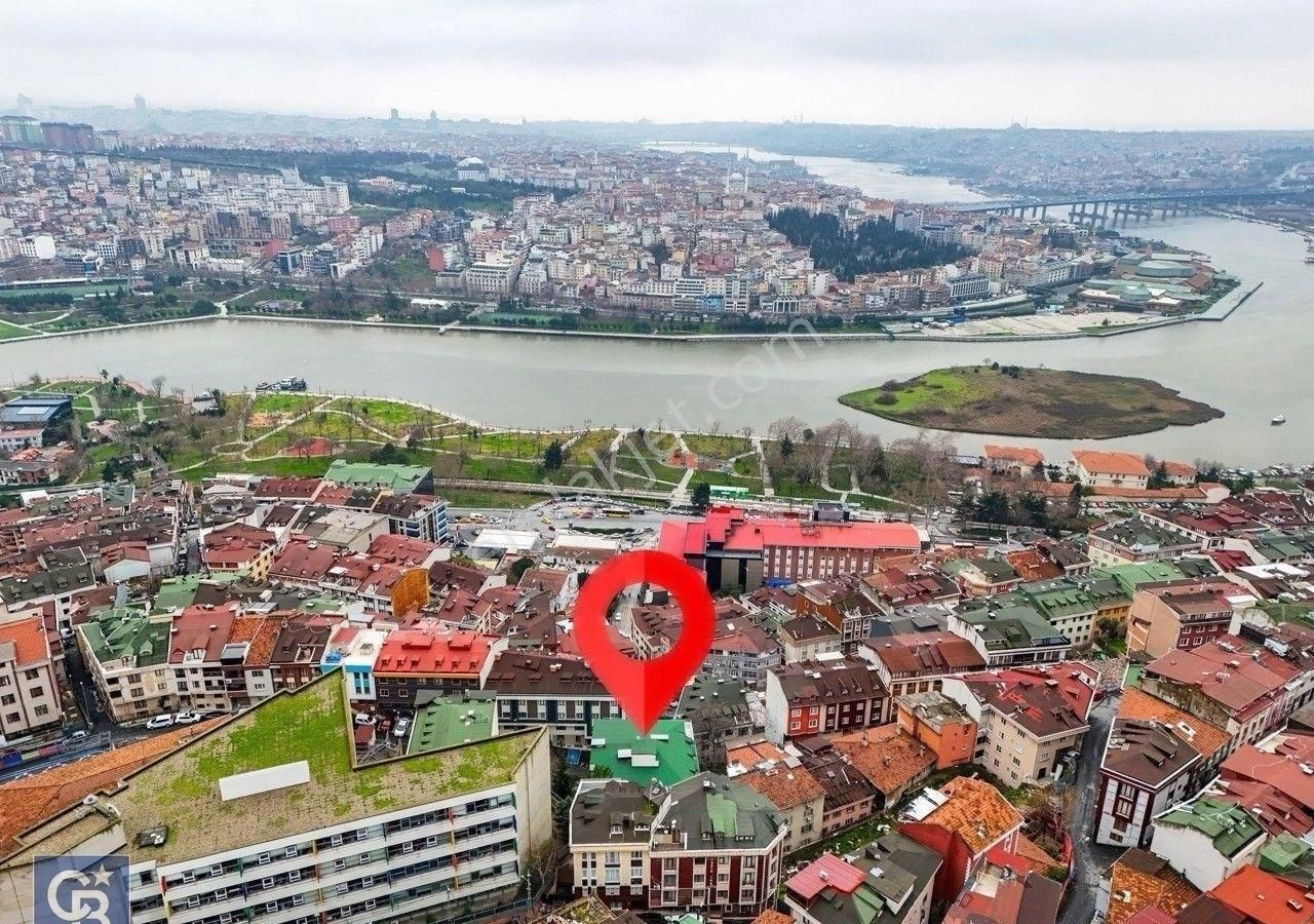 Eyüp Merkez’de Yeni Binada Satılık 2+1 Fırsat Daire