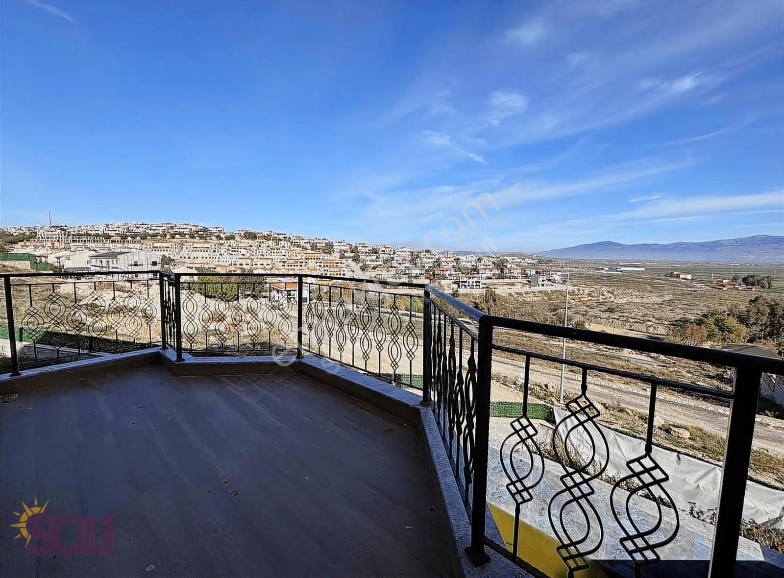 Soli- Seyrek Villakent Havuzlu Satılık 3+2 Villa - Görsel 2