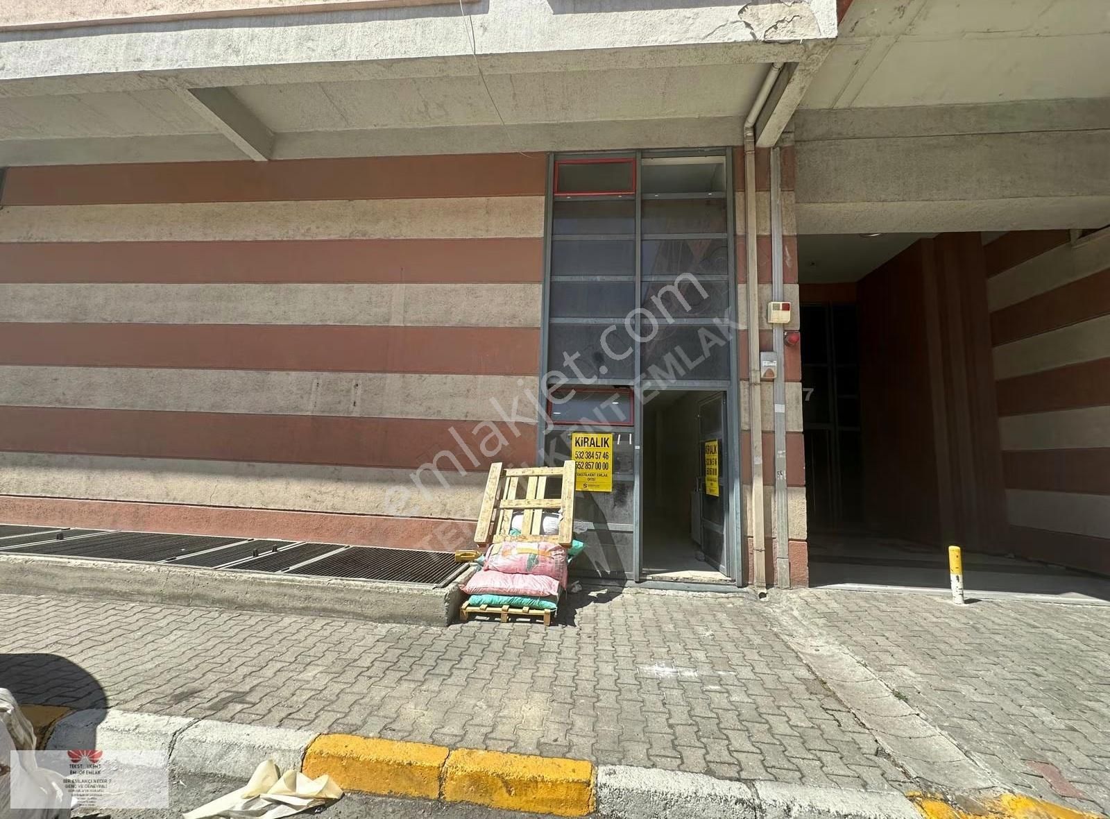 Tekstilkent Emlak'tan Cadde'de Kiracısız 210 M2 Satılık İş Yeri