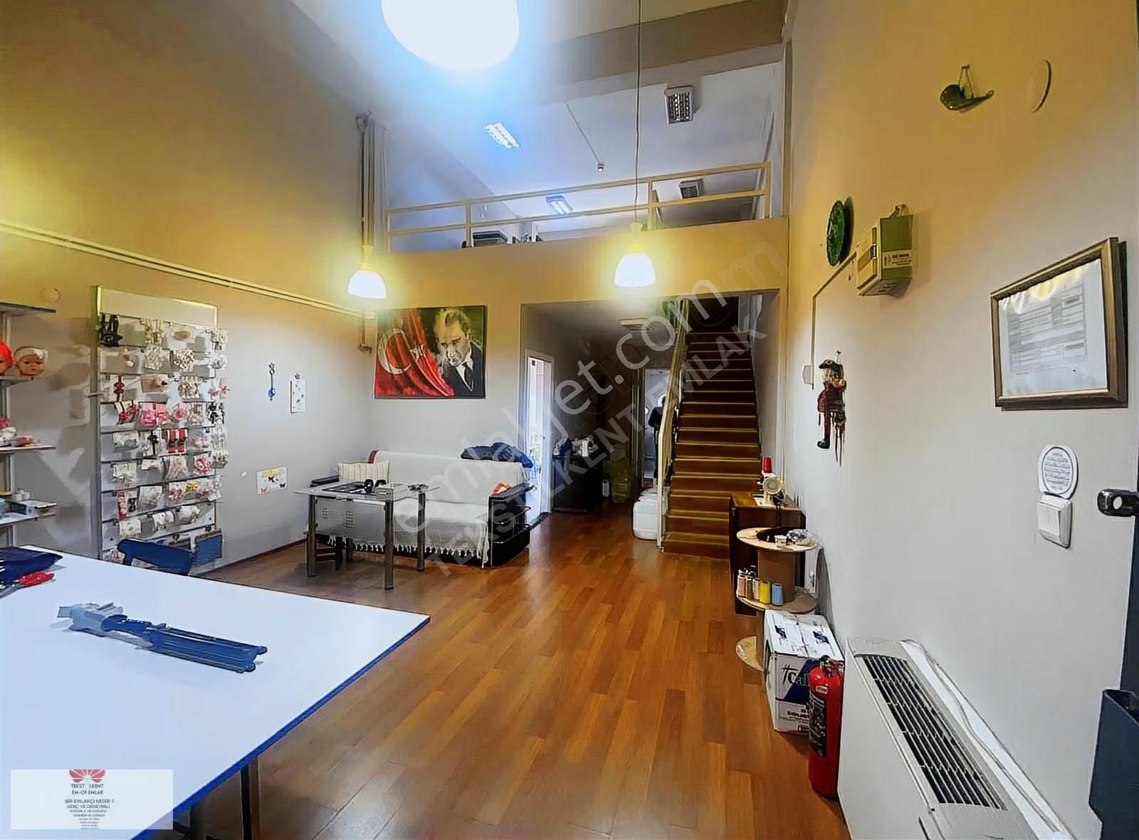 Tekstilkent Emlak'tan G2 Blok'ta Giriş Kat Camlı Satılık İş Yeri