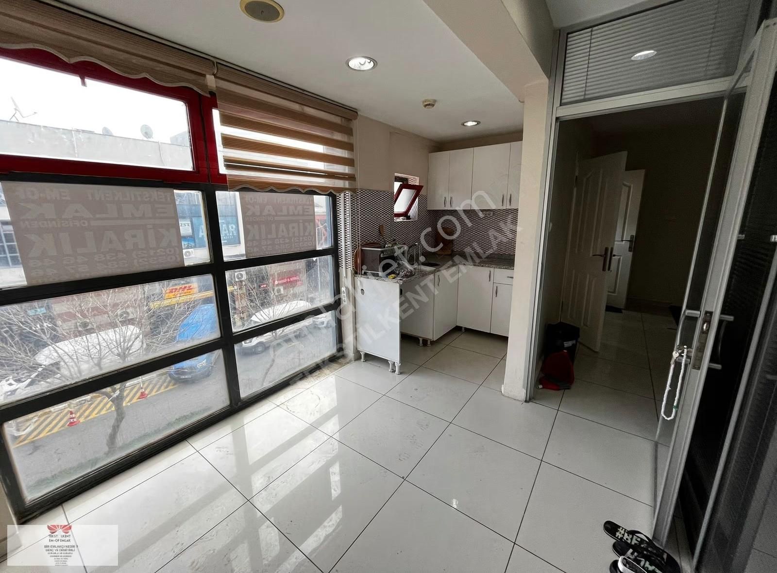 Koza Plazanın Yanında Lüks Yapılı Bölmeli 160m2 Kiralık İşyeri - Görsel 21