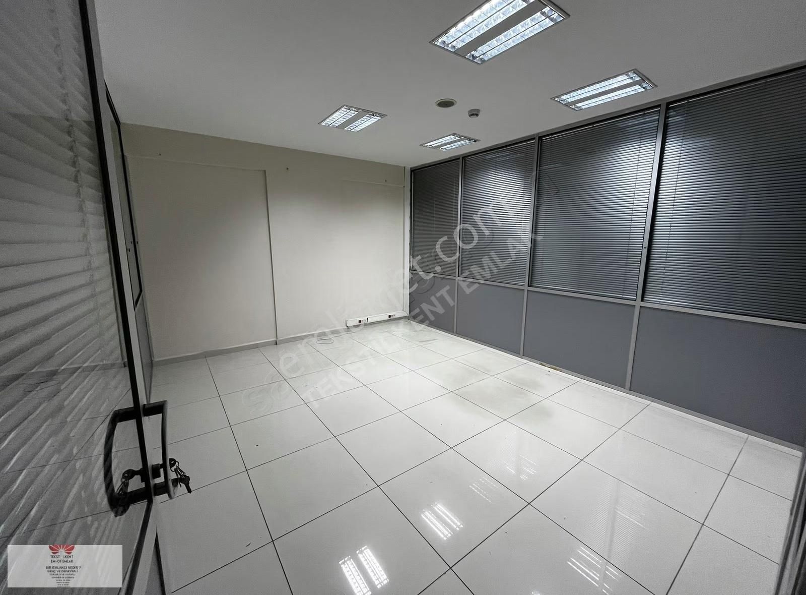 Koza Plazanın Yanında Lüks Yapılı Bölmeli 160m2 Kiralık İşyeri - Görsel 3