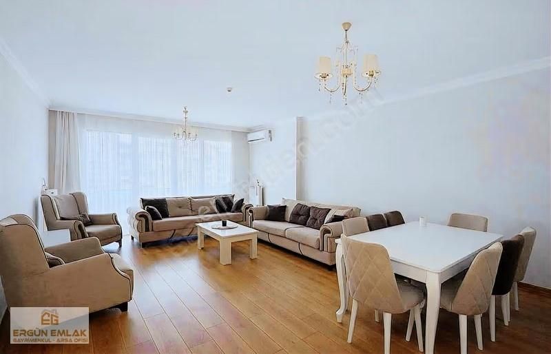 Beylikdüzü Cumhuriyyette Metrobüse 5 Dk 1+1 Eşyalı Kiralık Daire - Görsel 3