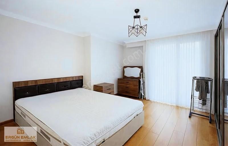 Beylikdüzü Cumhuriyyette Metrobüse 5 Dk 1+1 Eşyalı Kiralık Daire - Görsel 16