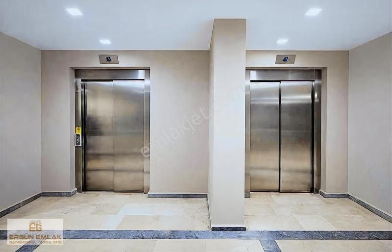 Beylikdüzü Cumhuriyyette Metrobüse 5 Dk 1+1 Eşyalı Kiralık Daire - Görsel 8