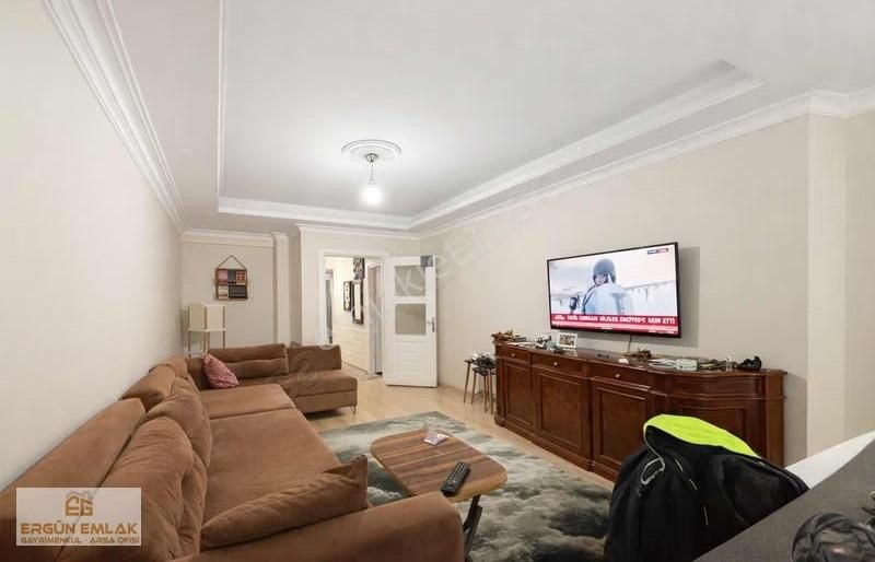 Bahçeşehir'e Komşu 2+1 Satılık İskanlı Arakat